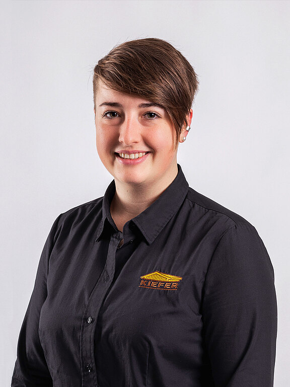 Kiefer_Portrait_LauraHinder_Website_aktuell.jpg  